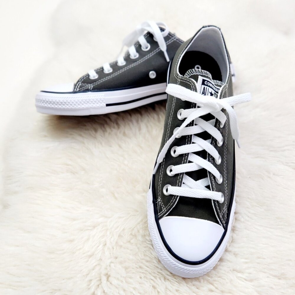 Converse Chuck Taylor All Star Low Top Shoes